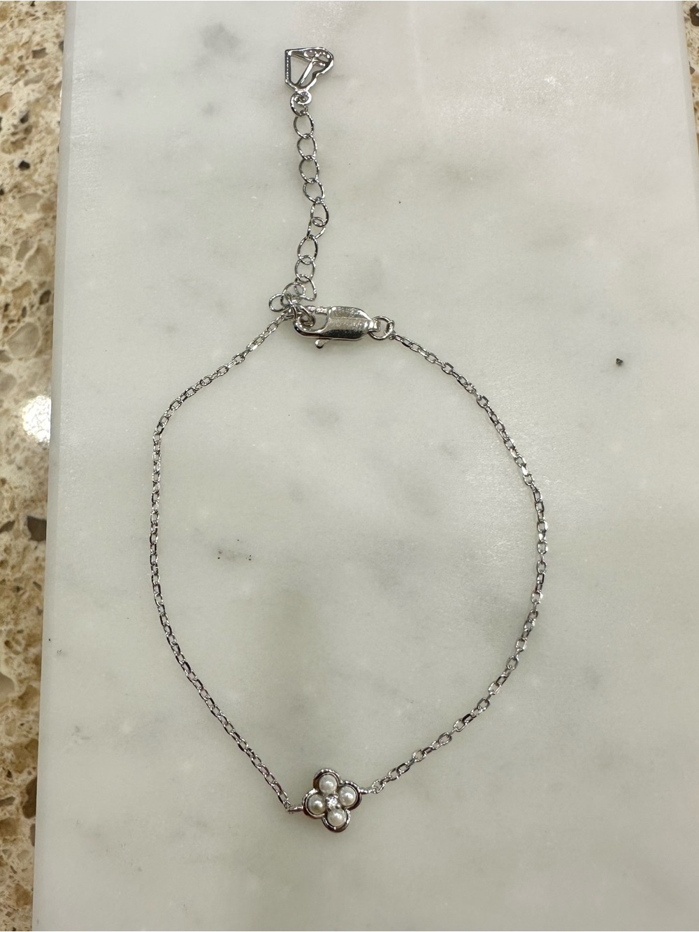 Pearl flower bracelet